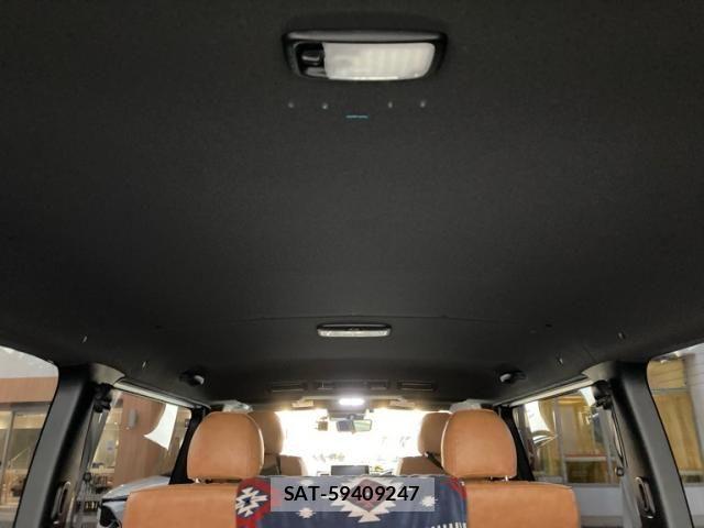 Toyota HIACE VAN 2020-09 7226237-10