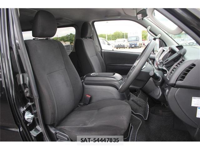 Toyota HIACE VAN 2022-09 7226261-21