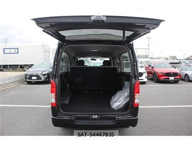Toyota HIACE VAN 2022-09 7226261-29