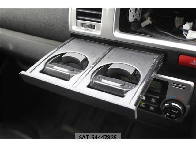 Toyota HIACE VAN 2022-09 7226261-8