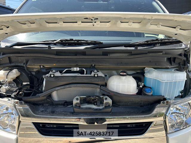 Toyota HIACE VAN 2022-05 7226253-23