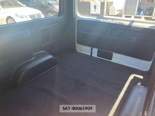 Toyota HIACE VAN 2024-05 7226271-9