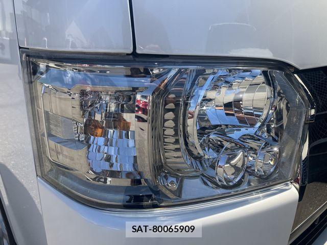 Toyota HIACE VAN 2024-05 7226271-26