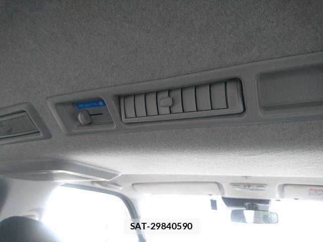 Toyota HIACE VAN 2020-01 7226235-21