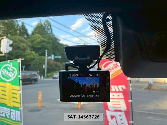 Toyota HIACE VAN 2024-06 7226267-16