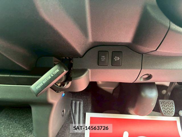 Toyota HIACE VAN 2024-06 7226267-8