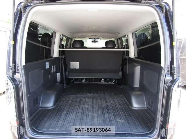 Toyota HIACE VAN 2016-07 7252628-12