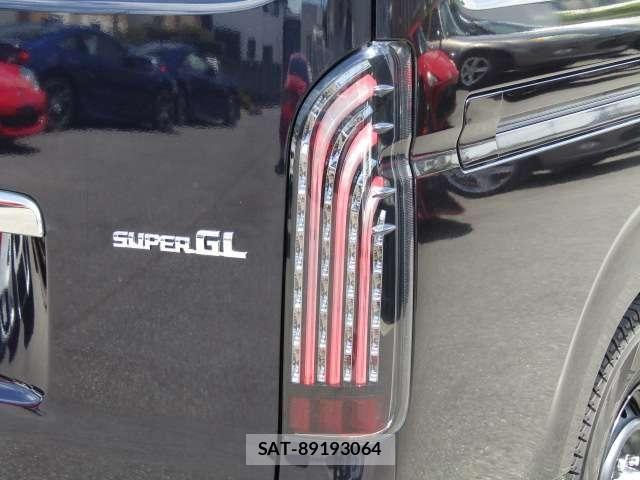 Toyota HIACE VAN 2016-07 7252628-17