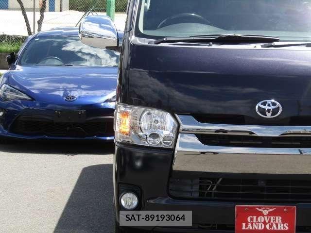 Toyota HIACE VAN 2016-07 7252628-24