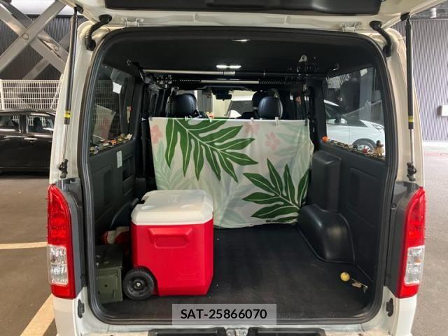 Toyota HIACE VAN 2022-07 7252616-10