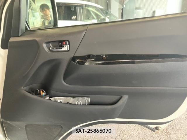 Toyota HIACE VAN 2022-07 7252616-14
