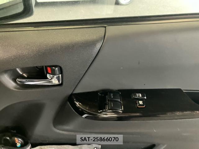 Toyota HIACE VAN 2022-07 7252616-15