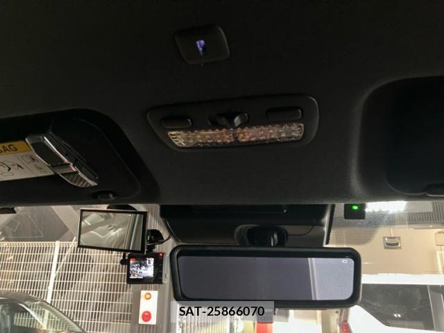 Toyota HIACE VAN 2022-07 7252616-21