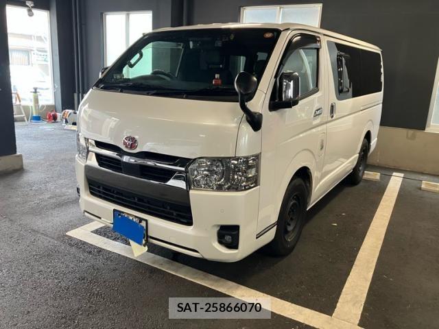 Toyota HIACE VAN 2022-07 7252616-2