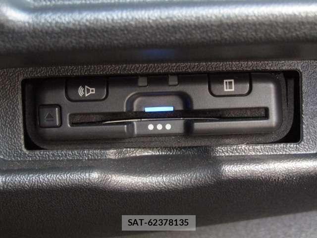 Toyota HIACE VAN 2024-07 7252611-9