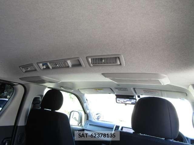 Toyota HIACE VAN 2024-07 7252611-8