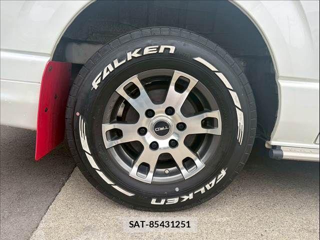 Toyota HIACE VAN 2020-06 7252614-11