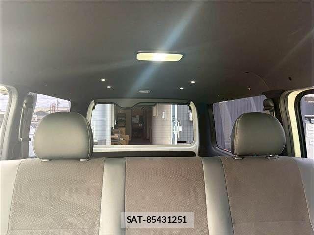 Toyota HIACE VAN 2020-06 7252614-21
