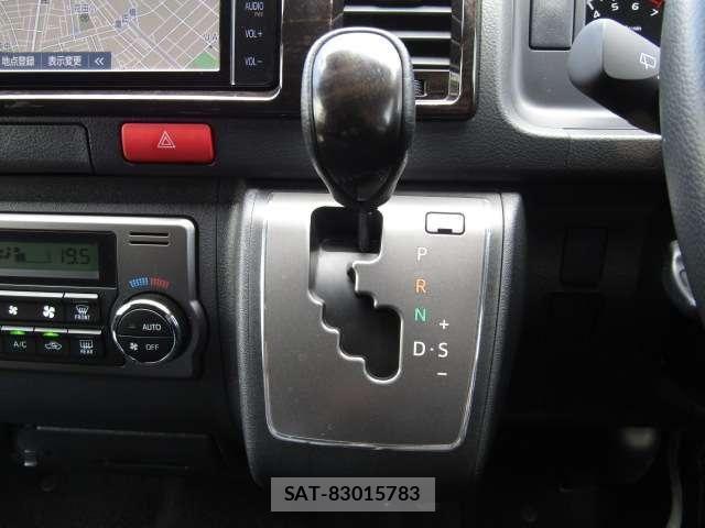 Toyota HIACE VAN 2020-02 7252619-7