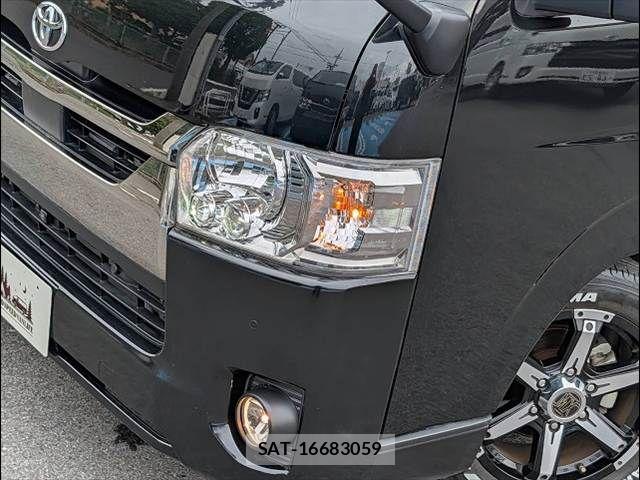 Toyota HIACE VAN 2022-04 7252613-17