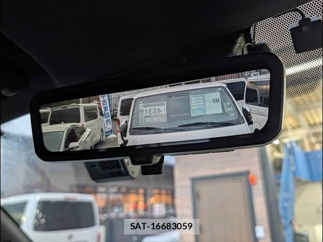 Toyota HIACE VAN 2022-04 7252613-4
