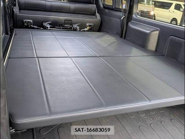 Toyota HIACE VAN 2022-04 7252613-7