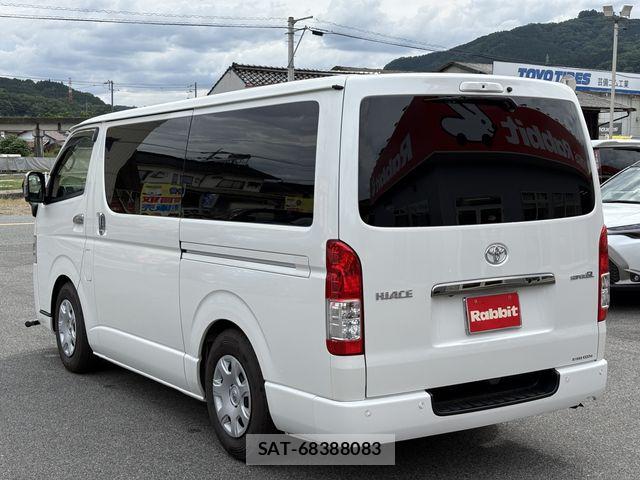 Toyota HIACE VAN 2024-05 7252618-9