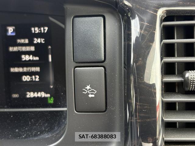 Toyota HIACE VAN 2024-05 7252618-25