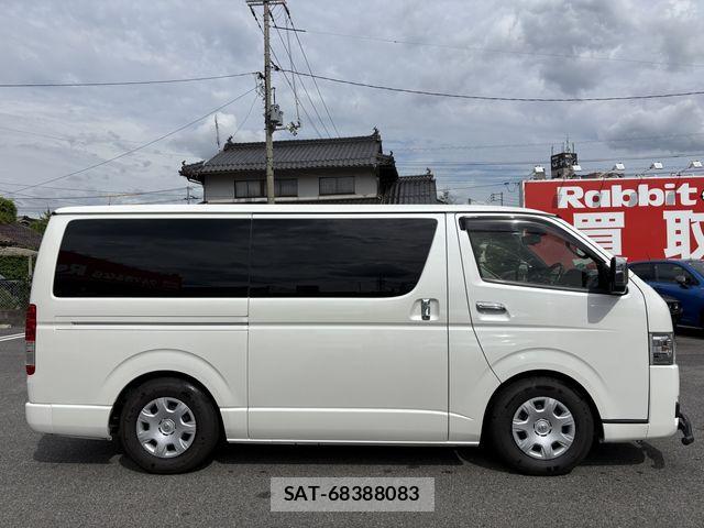 Toyota HIACE VAN 2024-05 7252618-6