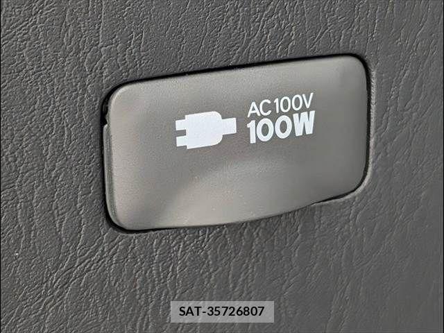 Toyota HIACE VAN 2024-02 7252610-8