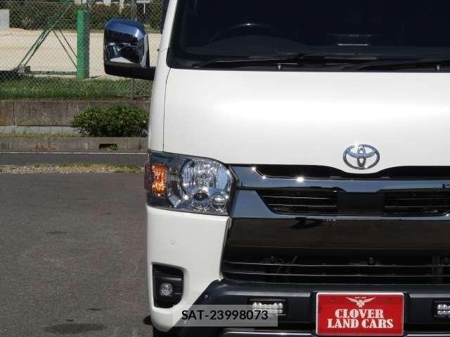 Toyota HIACE VAN 2022-12 7252617-23