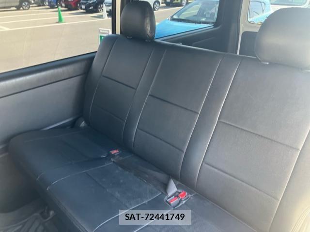 Toyota HIACE VAN 2021-06 7252626-7