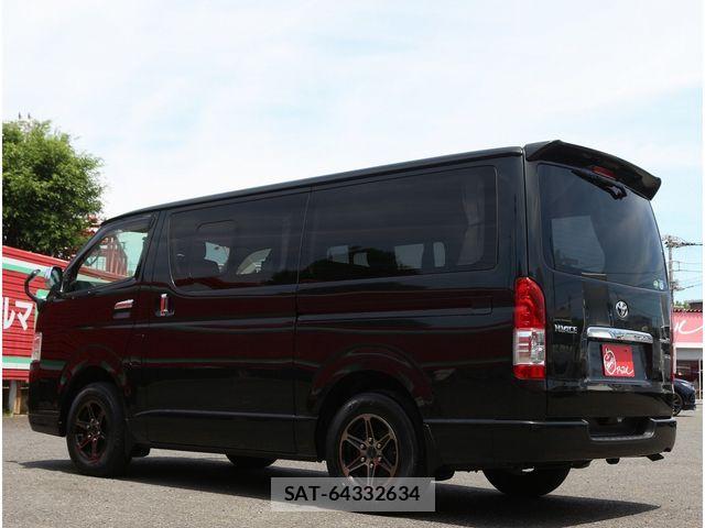 Toyota HIACE VAN 2019-08 7252627-17