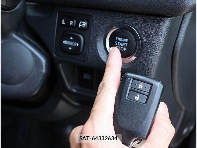 Toyota HIACE VAN 2019-08 7252627-20
