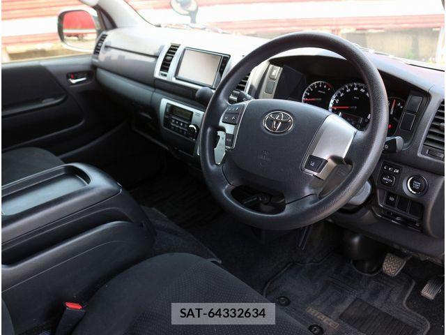 Toyota HIACE VAN 2019-08 7252627-2
