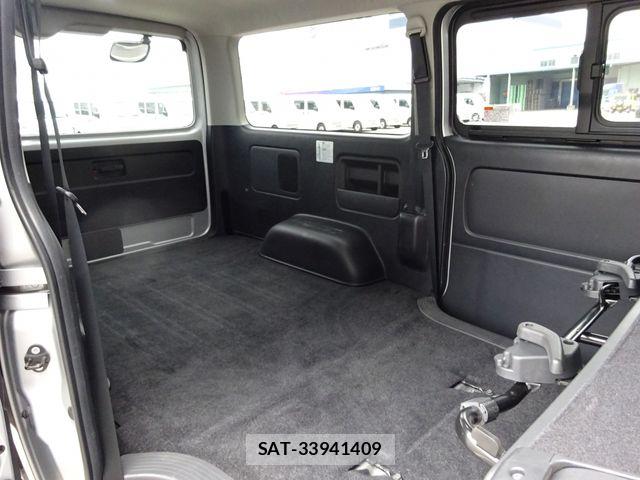 Toyota HIACE VAN 2021-03 7261878-15