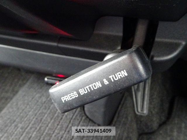 Toyota HIACE VAN 2021-03 7261878-22