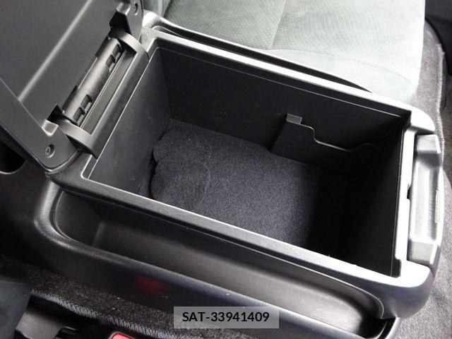 Toyota HIACE VAN 2021-03 7261878-25