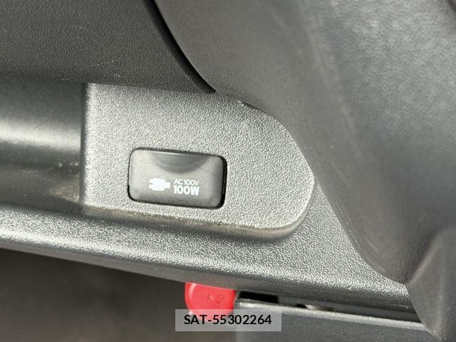 Toyota HIACE VAN 2022-01 7273176-17