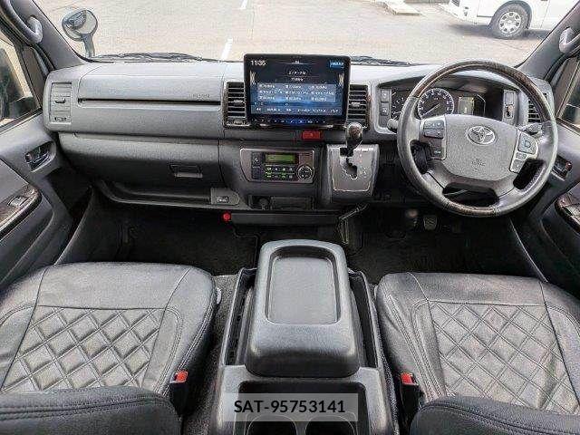 Toyota HIACE VAN 2021-04 7273171-2