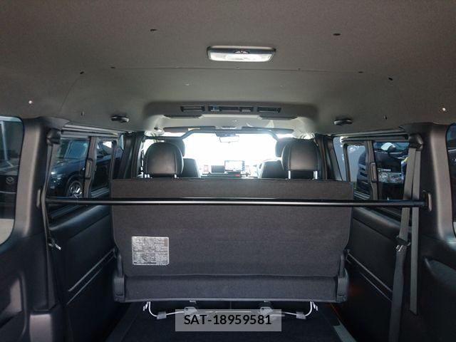 Toyota HIACE VAN 2024-04 7273174-15