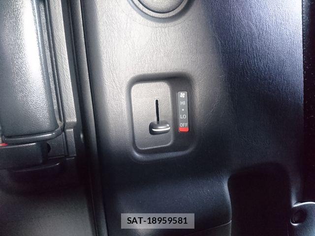 Toyota HIACE VAN 2024-04 7273174-19