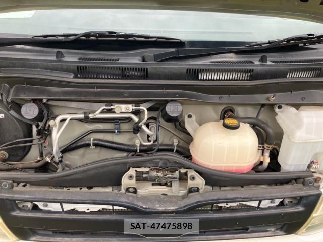 Toyota HIACE VAN 2010-10 7273175-11