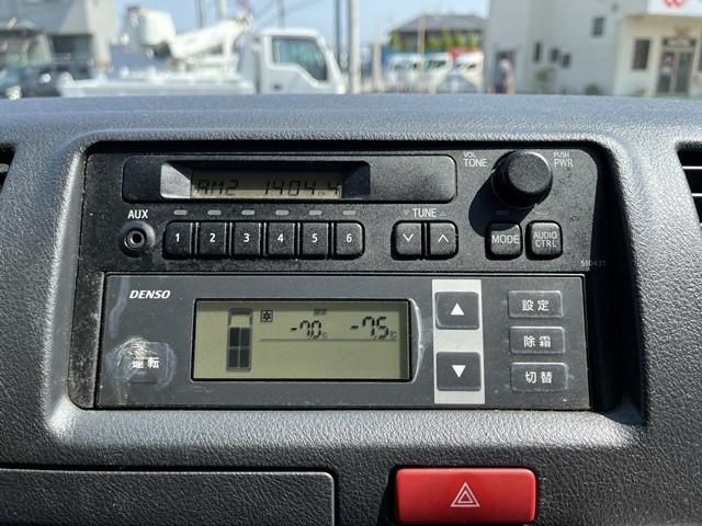 Toyota HIACE VAN 2023-04 7306733-4