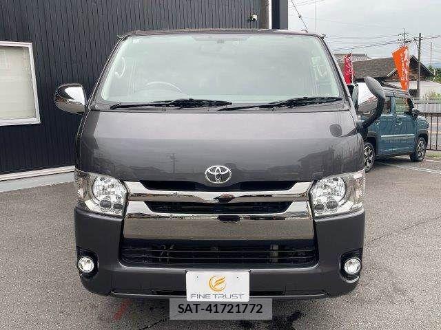 Toyota HIACE VAN 2017-02 7330731-16