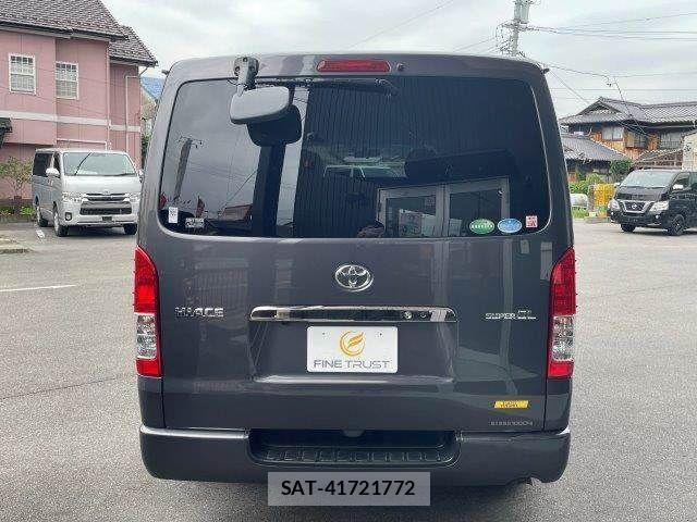 Toyota HIACE VAN 2017-02 7330731-20