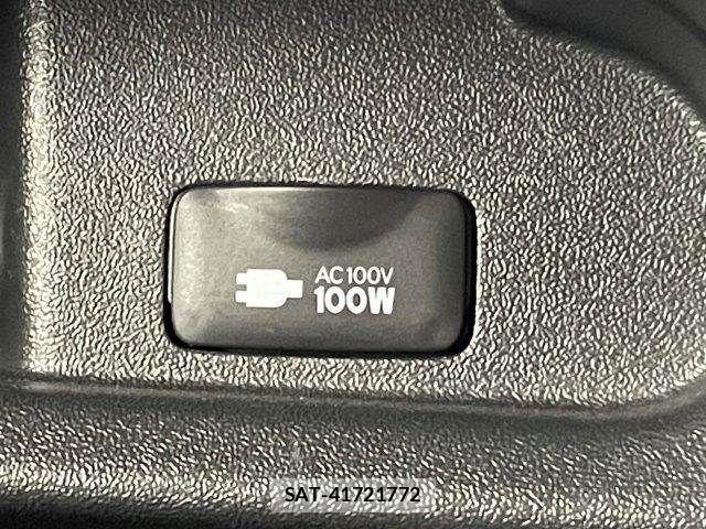 Toyota HIACE VAN 2017-02 7330731-8