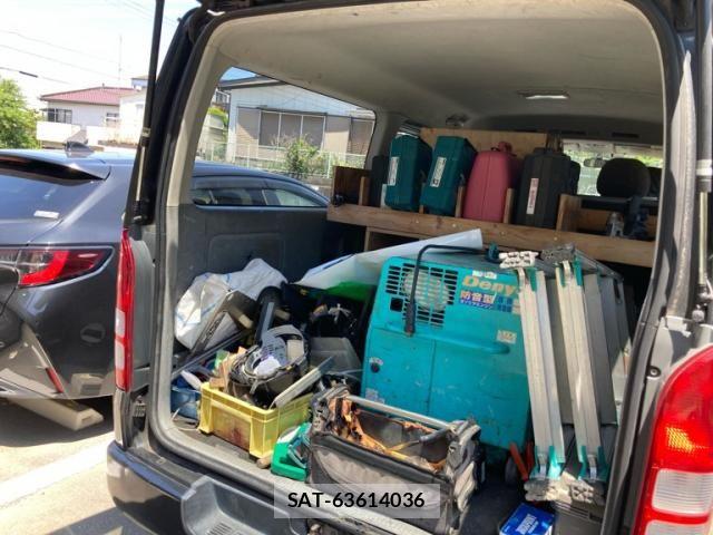 Toyota HIACE VAN 2005-03 7330748-11