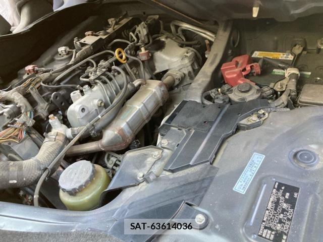 Toyota HIACE VAN 2005-03 7330748-12
