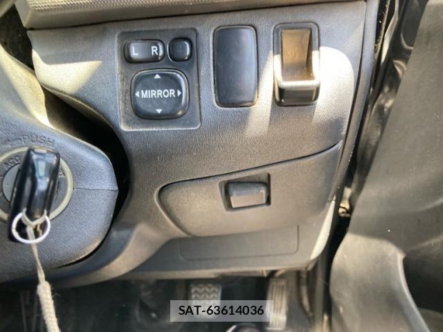 Toyota HIACE VAN 2005-03 7330748-13